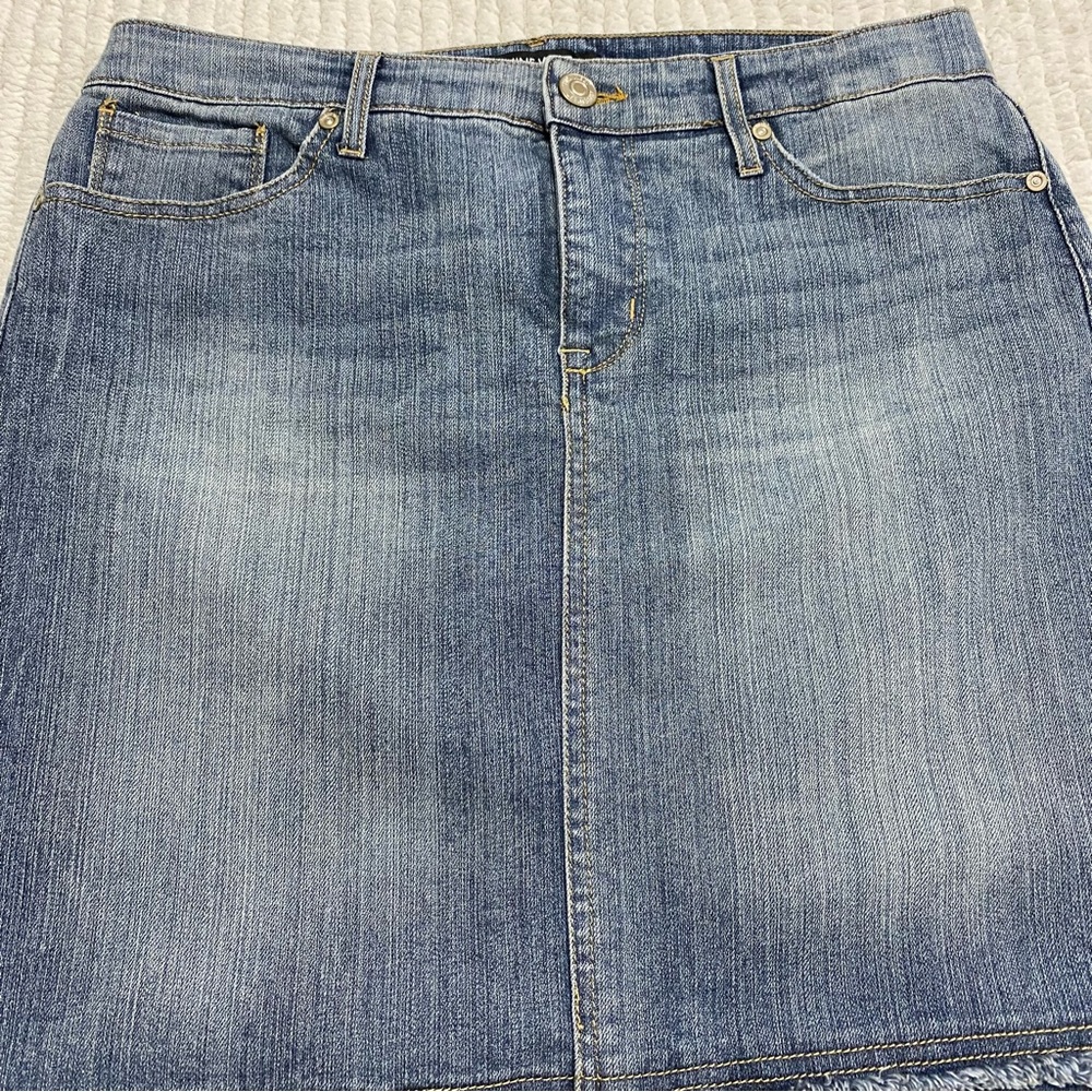 Nine West Denim Skirt Size‎ 6 Medium Wash - Picture 3 of 9